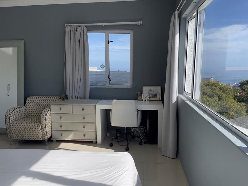 To Let 2 Bedroom Property for Rent in Camps Bay Western Cape